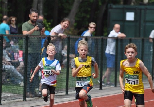 De foto's van het AAS-criterium staan online.