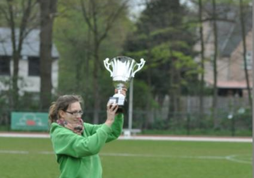 Esak wint in eigen huis de Benegocup 2014!